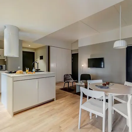 Aparthotel Forenom 2*